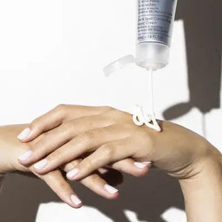 Caudalie Vinoperfect: Hand Cream for Dark Spots, Hyperpigmentation & Anti-Aging - Moisturizing, Non-Greasy Formula for Even Skin Tone Caudalie Hand Cream: Dark Spot Corrector & Anti-Aging hand cream for dark spots, hyperpigmentation hand cream, anti-aging hand cream, moisturizing hand cream, Caudalie Vinoperfect hand cream, hand care for sun spots, Shea butter hand cream, non-greasy hand cream, hand cream for even skin tone, hand cream, dark spots, hyperpigmentation, anti-aging, moisturizing, sun spots, she