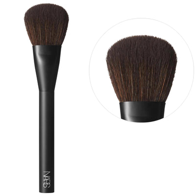 Real Techniques Blush Brush - Hypoallergenic Synthetic Bristle Makeup Brush for Sensitive Skin, Precise Application, Eas