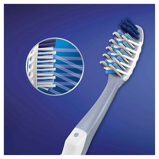 Oral-B Pro-Expert Toothbrush Medium 1+1 - Advanced Cleaning | Oral-B