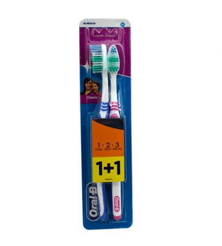 Oral-B Classic Medium 40 Toothbrush 2 Pack