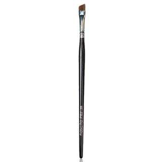nascita-pro-angled-eyeliner-brush, close-up-of-nascita-eyeliner-brush, application-of-angled-eyeliner-brush Nascita Pro Angled Eyeliner Brush 265 - Ideal for Gel and Cream Eyeliner | Perfect Lines for All Eye Shapes Nascita Pro Angled Eyeliner Brush - Perfect for Gel and Cream Eyeliner nascita, angled-eyeliner-brush, makeup-tools, eye-makeup, gel-eyeliner, cream-eyeliner, makeup-application, professional-makeup, beauty-products, ai-generated