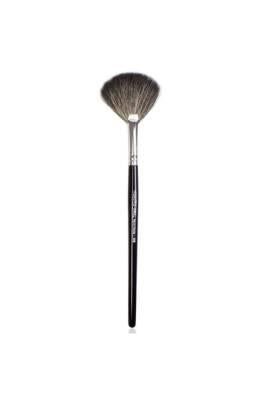 Nascita Makeup Brush for Highlighter Application - Professional Highlighter Brush for Precise Cheekbone, Chin, and Lip C