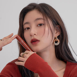 rom&nd Glasting Water Tint: Get Glossy, Hydrated Lips with Non-Sticky Korean Lip Gloss - Rose Splash Color rom&nd Glasting Lip Tint: Glossy, Hydrated Lips lip gloss, glossy lip tint, non-sticky lip gloss, moisturizing lip gloss, rom&nd lip gloss, Korean lip tint, glasting water tint, rose splash lip gloss, lip color, lip makeup, glossy lips, hydrated lips, non-sticky, moisturizing, vibrant color, long-lasting, beauty, cosmetics, women's beauty, lip care, korean beauty, k-beauty