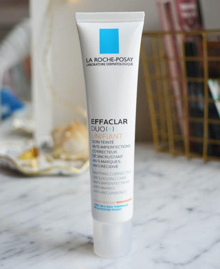 La Roche-Posay Effaclar Duo (+) Unifiant: Acne Treatment Cream, Medium Shade - Reduce Blemishes & Prevent Recurrence for Oily, Acne-Prone Skin La Roche-Posay Effaclar: Acne Treatment Cream for Oily Skin Effaclar Duo Unifiant, acne treatment cream, oily skin moisturizer, mattifying cream, blemish reduction cream, La Roche Posay Effaclar, non-comedogenic moisturizer, makeup base for oily skin, acne cream, oily skin, blemishes, skin imperfections, mattifying, moisturizing, makeup base, non-greasy, skincare, be