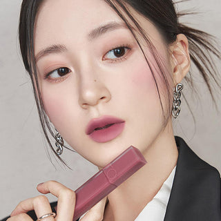 rom&nd Blur Fudge Tint - Long-Lasting Matte Lip Tint with Velvety Texture rom&nd Blur Fudge Tint - Long-Lasting Matte Lip Tint rom&nd Blur Fudge Tint, matte lip tint, long-lasting lip color, non-drying lip product, velvety texture lip tint, lip care, beauty essentials, cosmetics, makeup, lip products