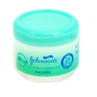 Johnsons Vaseline with Aloe Vera and Vitamin E 100 ml