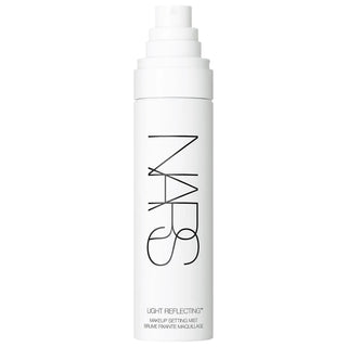 Light Reflecting Hydrating Makeup Setting Mist - Long-Lasting, Clean Beauty, Blue Light Protection Light Reflecting Makeup Setting Mist - Long Lasting & Hydrating makeup setting spray, hydrating mist, long-lasting makeup, clean beauty products, blue light protection, skincare, makeup, face care, beauty products, cosmetics, setting spray, hydration, skin protection, sensitive skin, multifunctional products