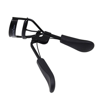 Nascita Siyah Pro Eyelash Curler - Manual Makeup Tool for Enhanced Lashes Nascita Siyah Pro Eyelash Curler - Enhance Your Lashes Eyelash Curler, Nascita Siyah Pro, Kirpik Kıvırma Aleti, Makeup Tool, Cosmetic Accessory, Manual Eyelash Curler, Beauty Essentials, Makeup Must-Haves, Lash Enhancement, Cosmetic Tools, Beauty Products, Simple Design, Effective Curling, Portable Makeup Tool, Black Makeup Tool, Pro Makeup Tools