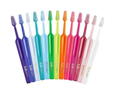 TePe Select Compact Manual Toothbrush for Children and Adults with Gag Reflex - Angled Brush Head for Effective Oral Hyg