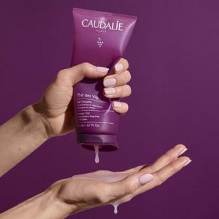 caudalie des vignes shower gel 200 ml, luxurious shower gel with white musk and ginger Caudalie Des Vignes Shower Gel - Vegan Formula | 200 ml Caudalie Des Vignes Shower Gel | 200ml caudalie, shower-gel, vegan, gentle-cleansing, fragrance, body-care, bath-products, skin-care, luxury, ai-generated
