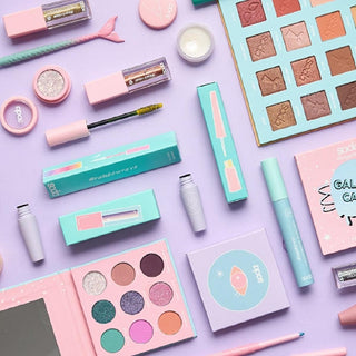 Soda Glitter Jel 002 Leo - Long-Lasting Glitter Gel for Cosmetic Use on Social Media Soda Glitter Jel 002 Leo - Long-Lasting Cosmetic Glitter Gel glitter gel, cosmetic glitter, social media makeup, TikTok beauty trends, long-lasting glitter, makeup accent, body glitter, cosmetic decoration, beauty products, makeup trends, social media influencers, cosmetic enhancements, long-lasting cosmetic effects